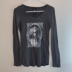 Aritzia Talula skull shirt